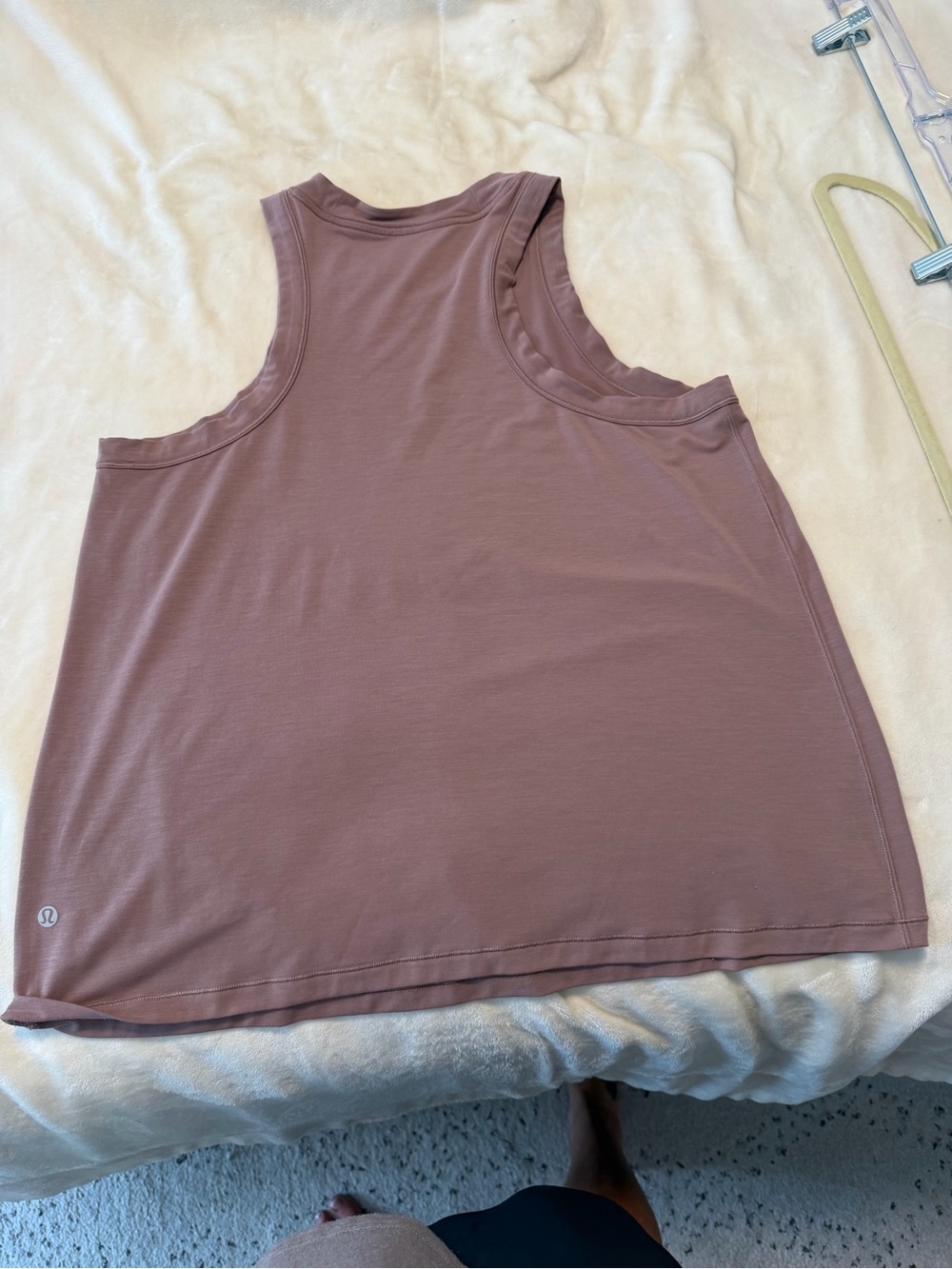 Lululemon Sleeveless Mauve Tank Top - Women - Picture 2 of 3